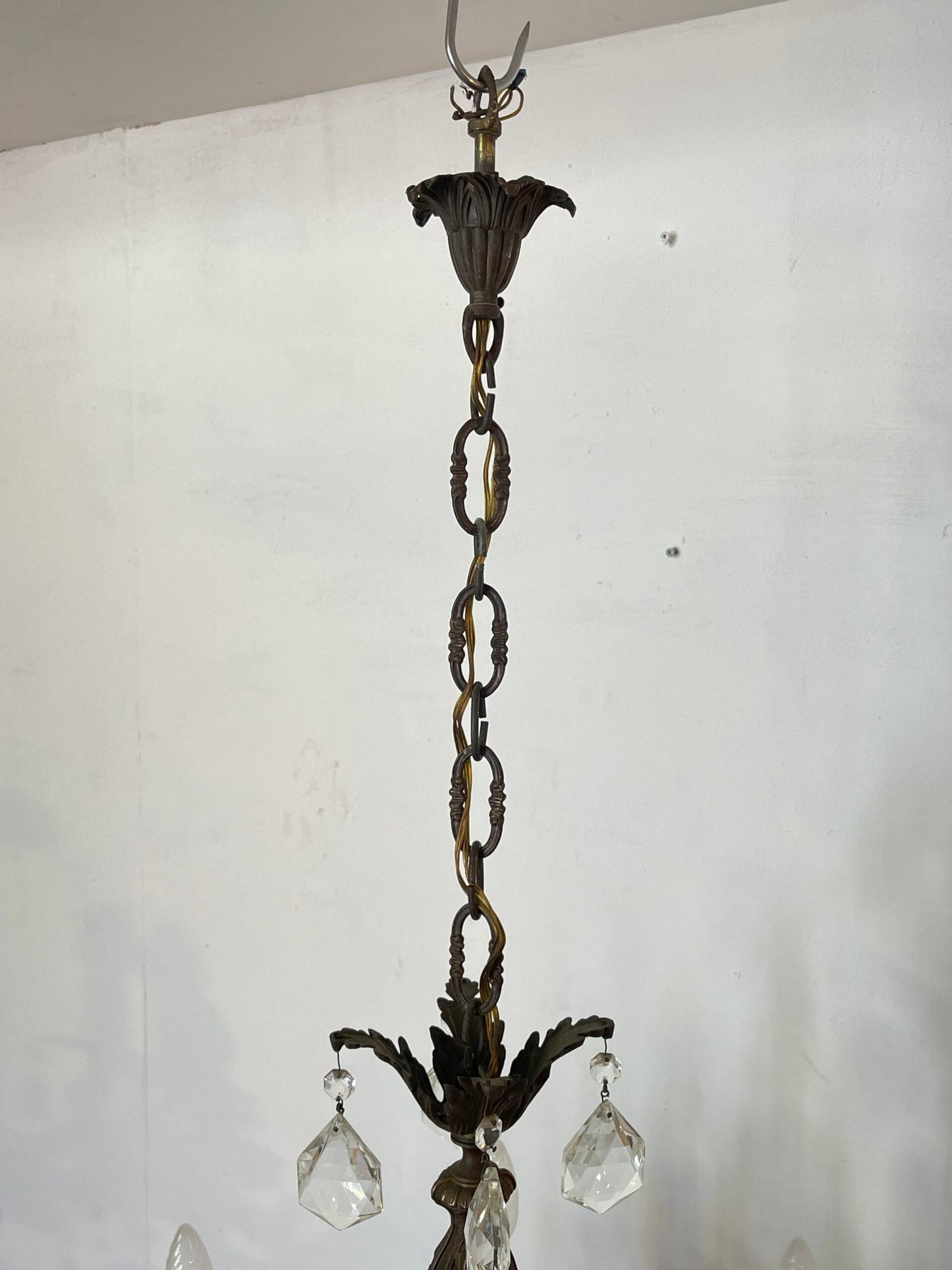 Elegante lampadario vintage in stile classico con Pendenti in Crystal