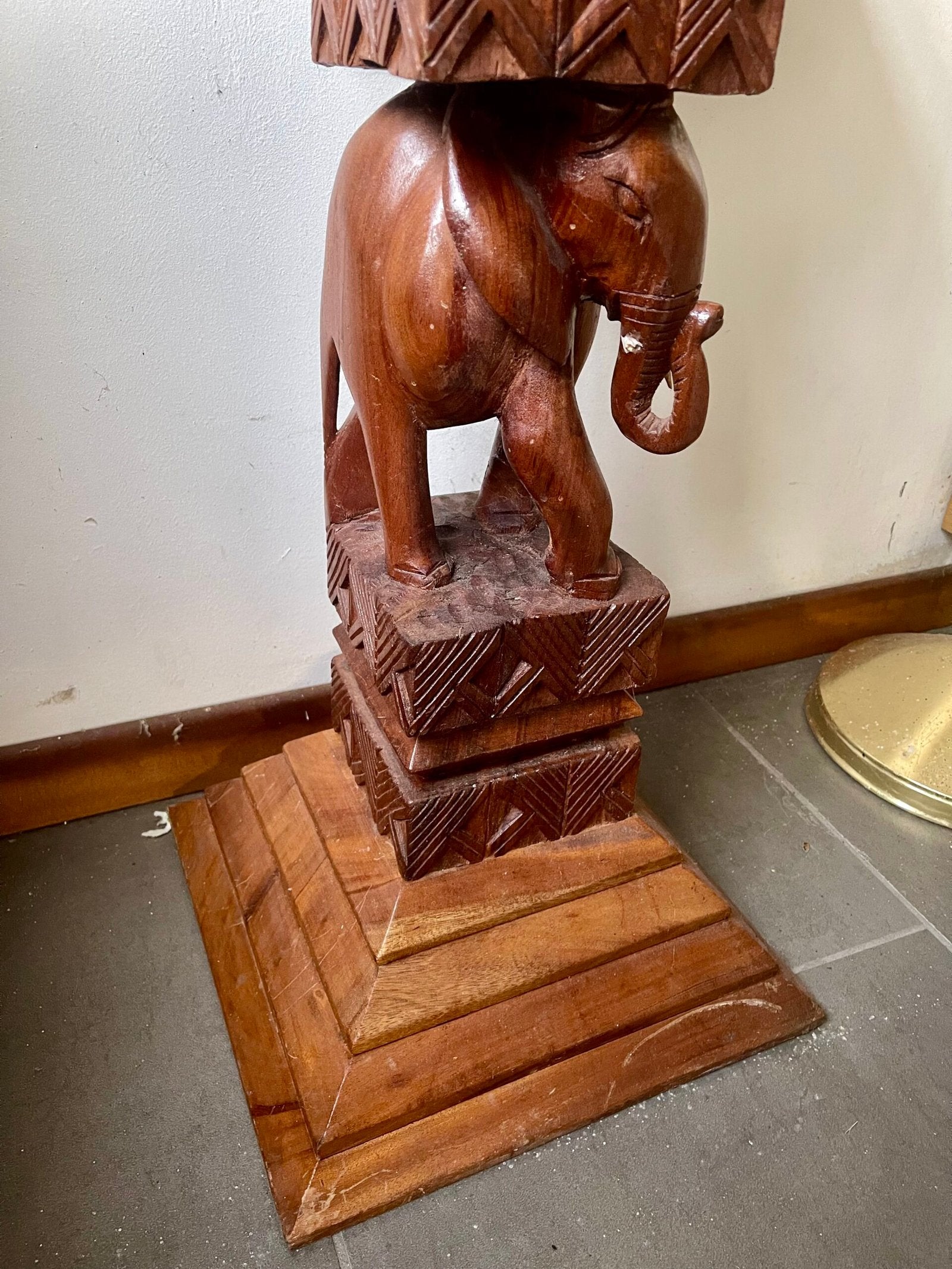 Tavolino Etnico Intagliato