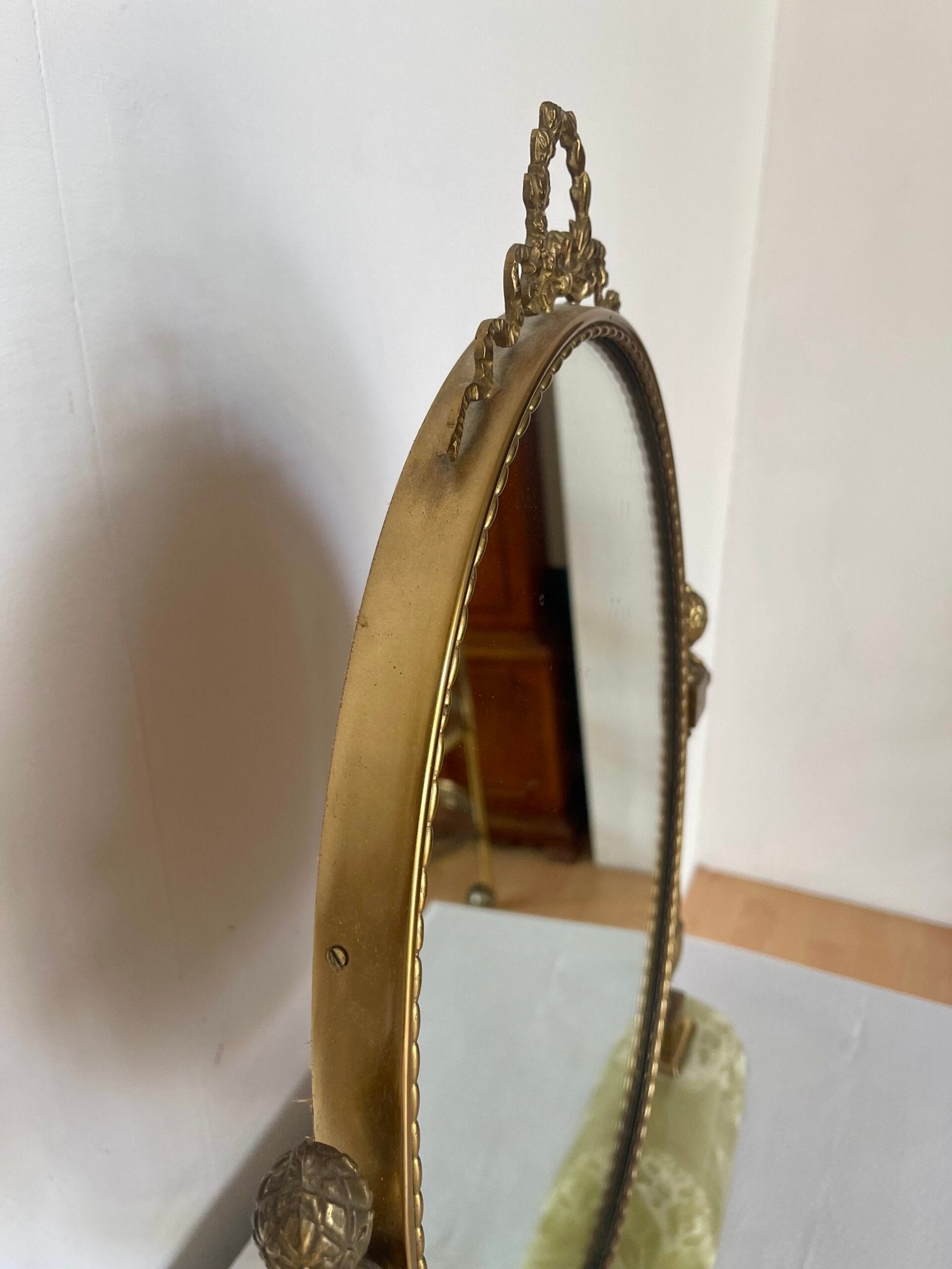 Specchio da tavolo in ottone con base in onice