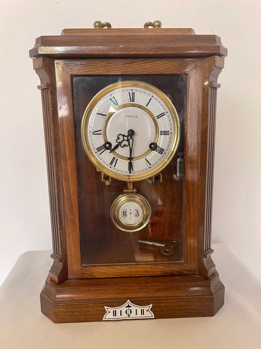 Orologio a pendolo da tavolo Kienzle in legno massello, carica manuale