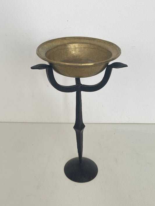 Coppetta in Ottone con Supporto in Ferro Battuto – Stile Vintage Decorativo