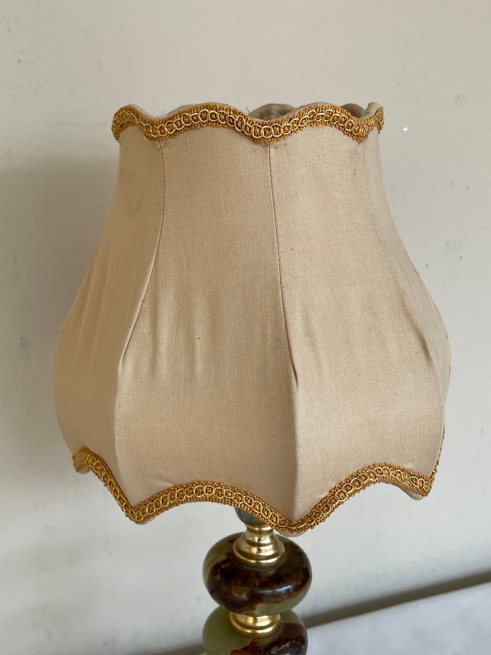 Eleganza Ambra con Paralume Beige