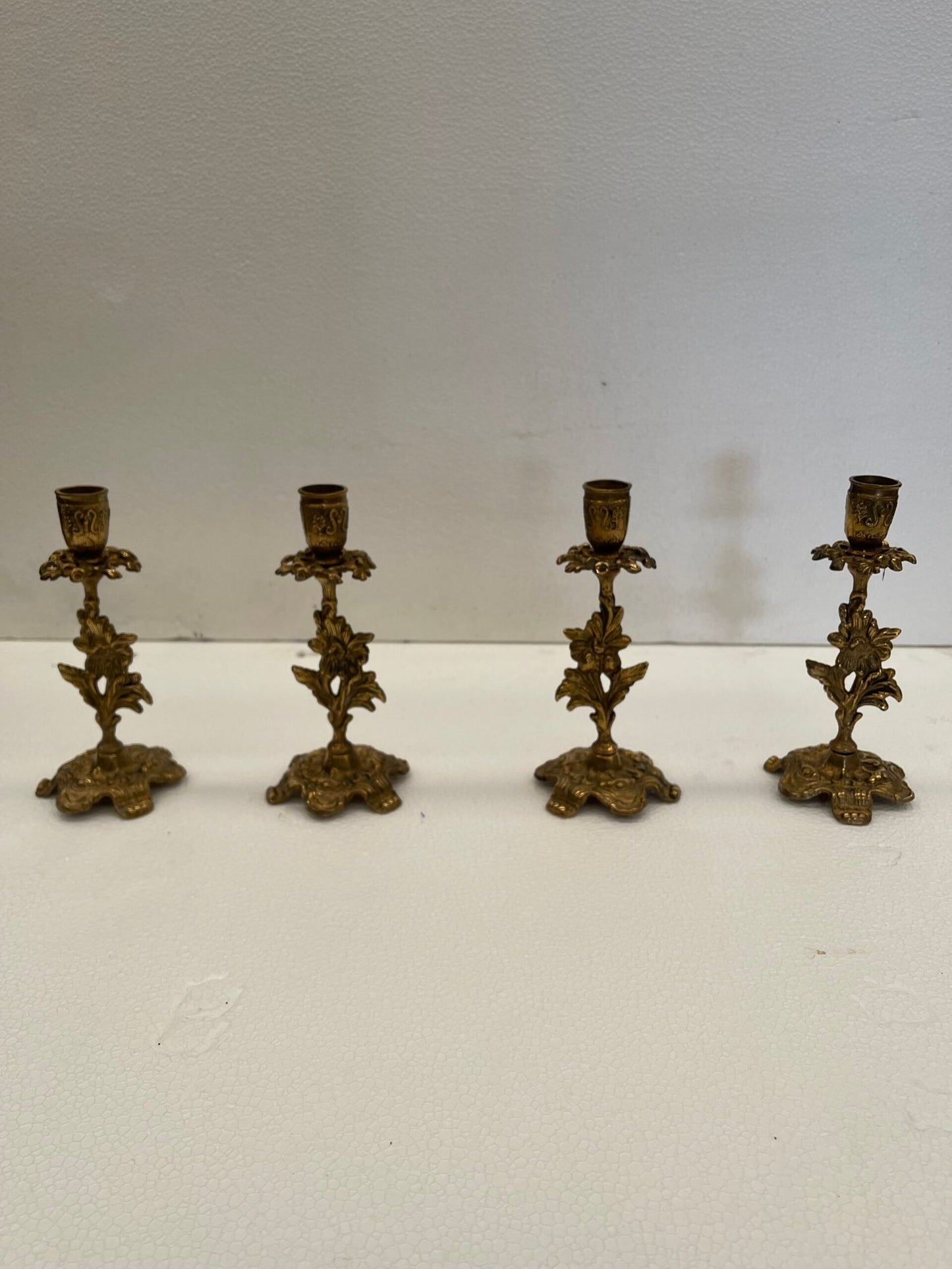 Set di 4 Candelabri Antiche in Bronzo Cesellato