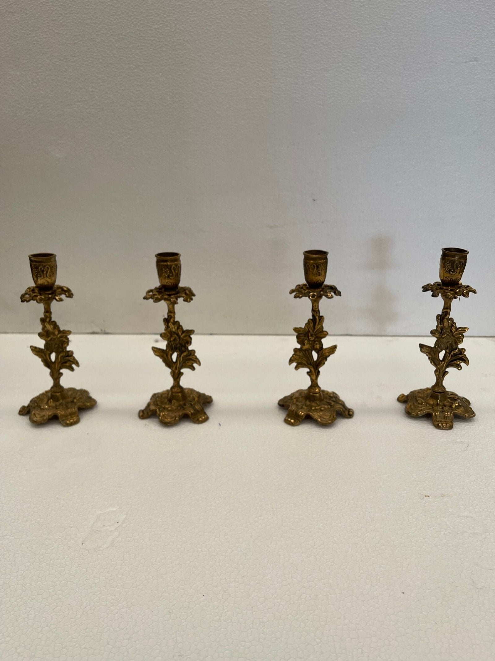 Set di 4 Candelabri Antiche in Bronzo Cesellato