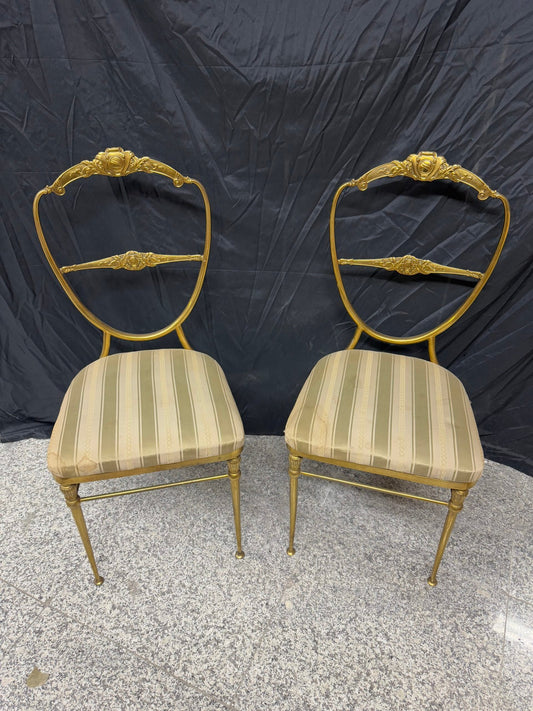 Coppia di Sedie in Metallo Dorato con Schienale a Fiocco e Seduta Imbottita