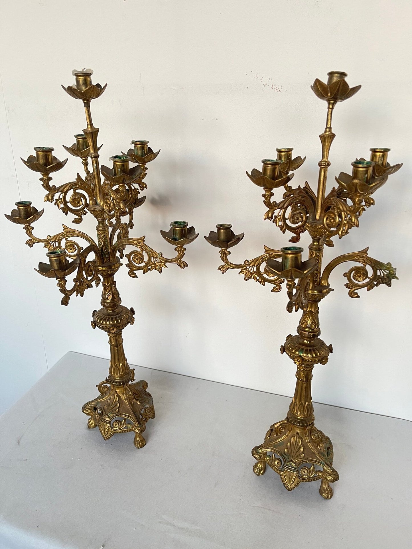 Coppia di Candelabri Antichi a 9 Fiamme in Bronzo Dorato - Stile Barocco