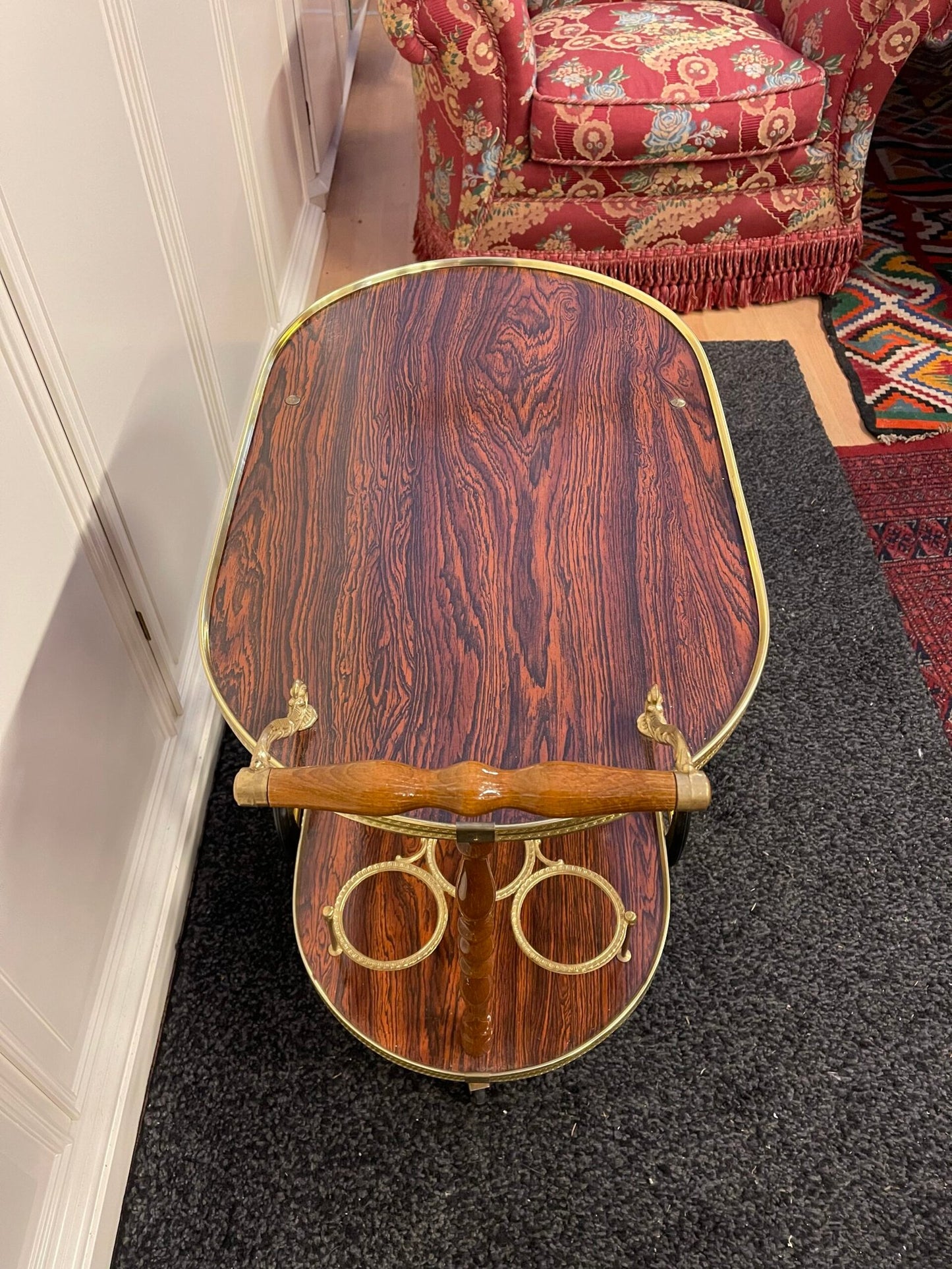 Carrello portavivande ovale in legno e ottone