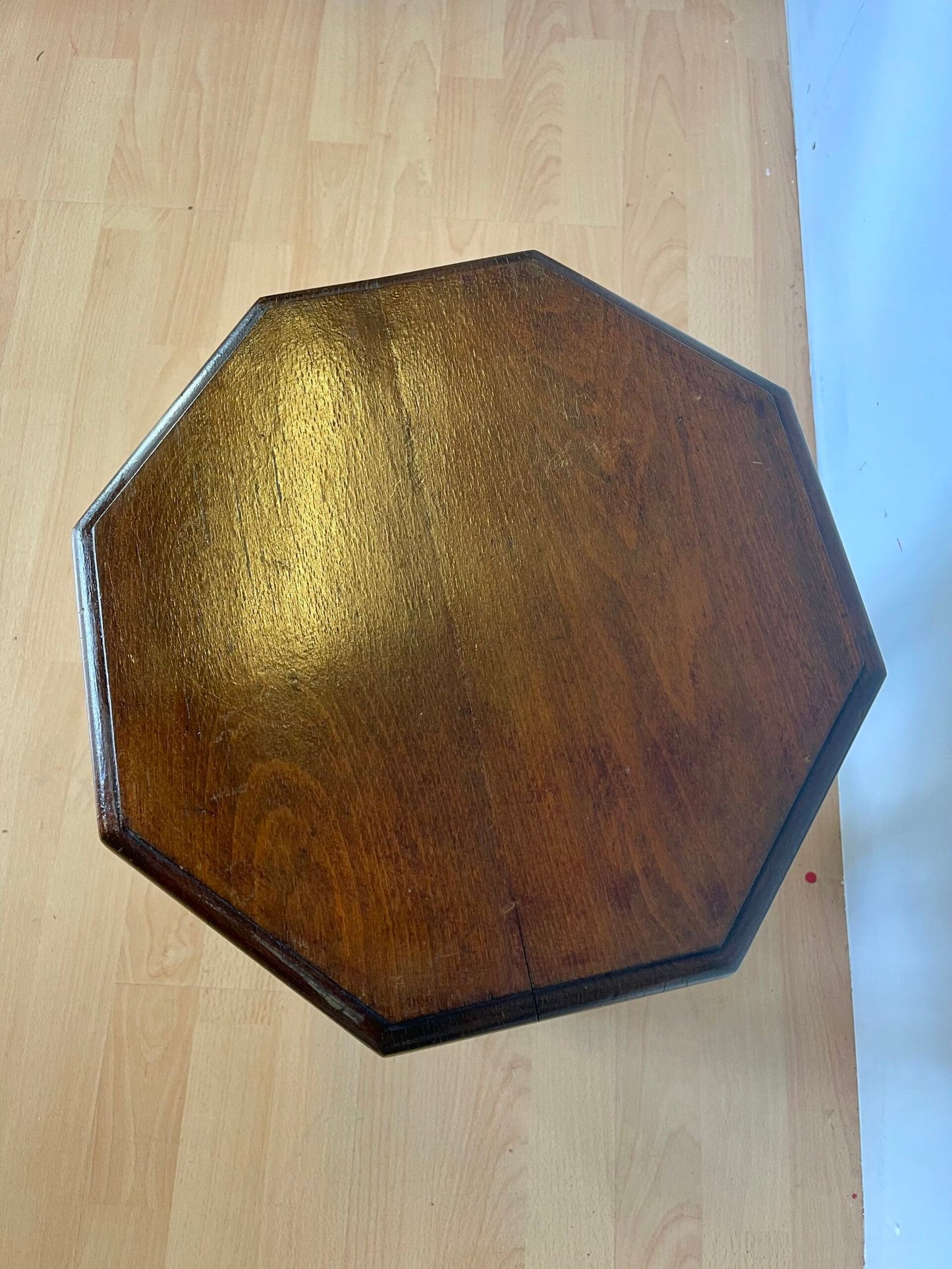 Tavolino esagonale da appoggio