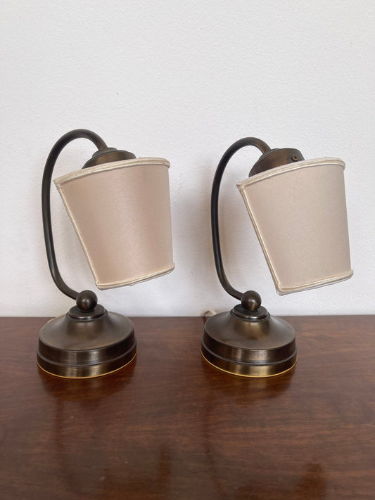 Elegante coppia di lampade da tavolo in stile vintage