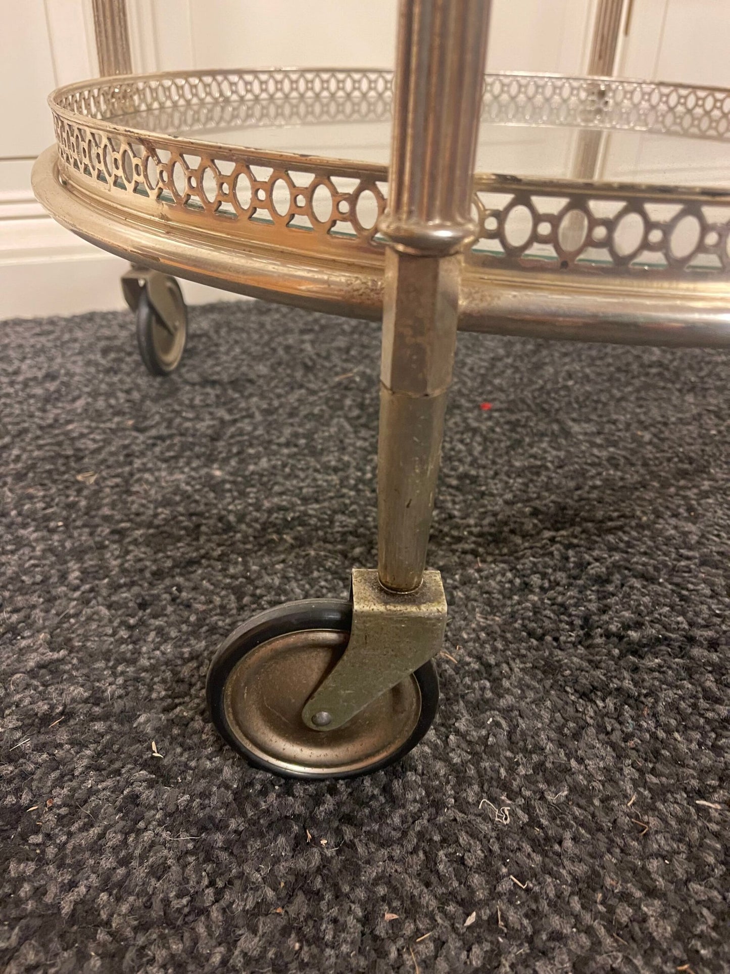 Carrello da tè/vassoio con ruote in metallo argentato e vetro