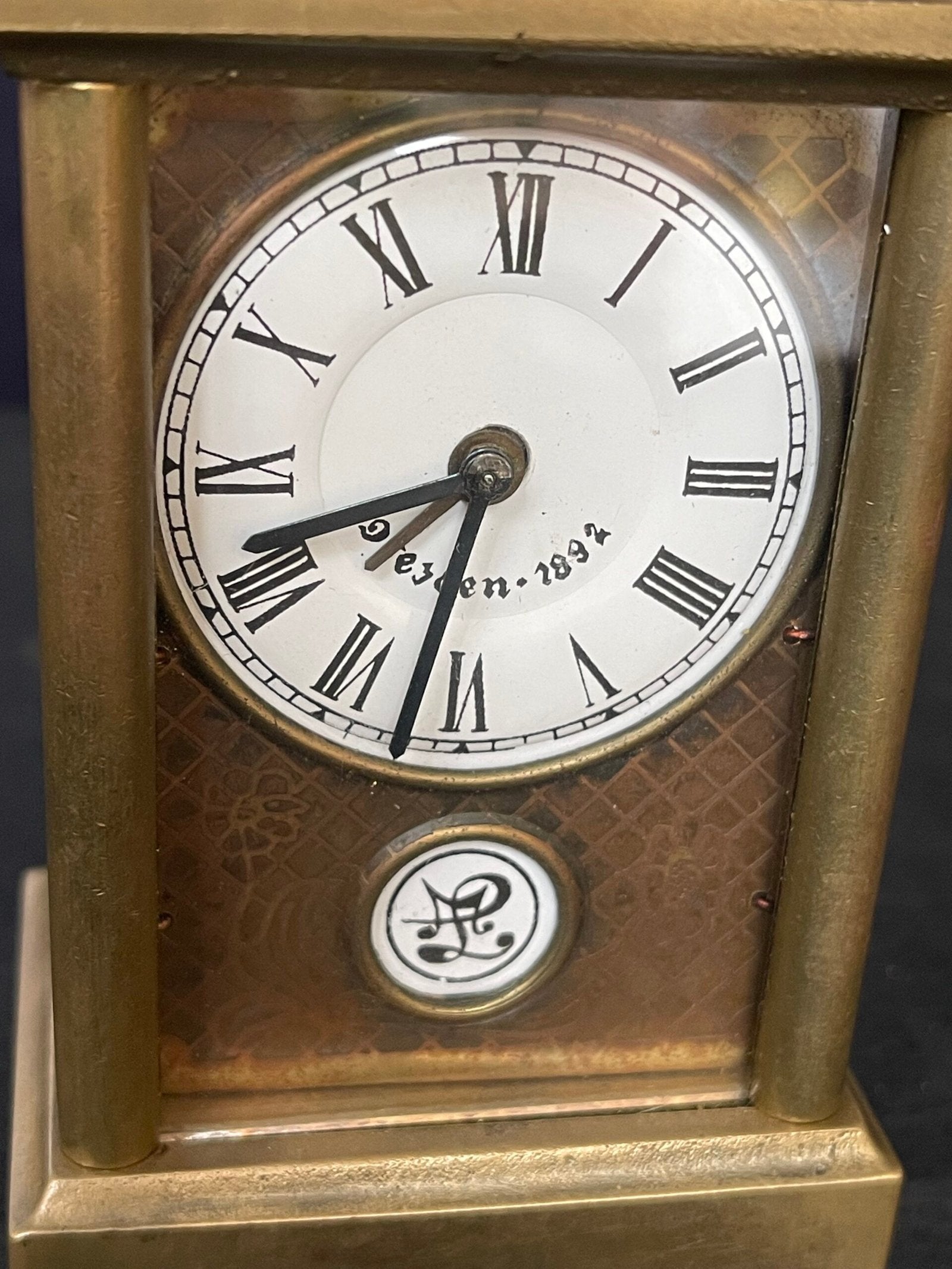 Orologio da tavolo in stile Liberty