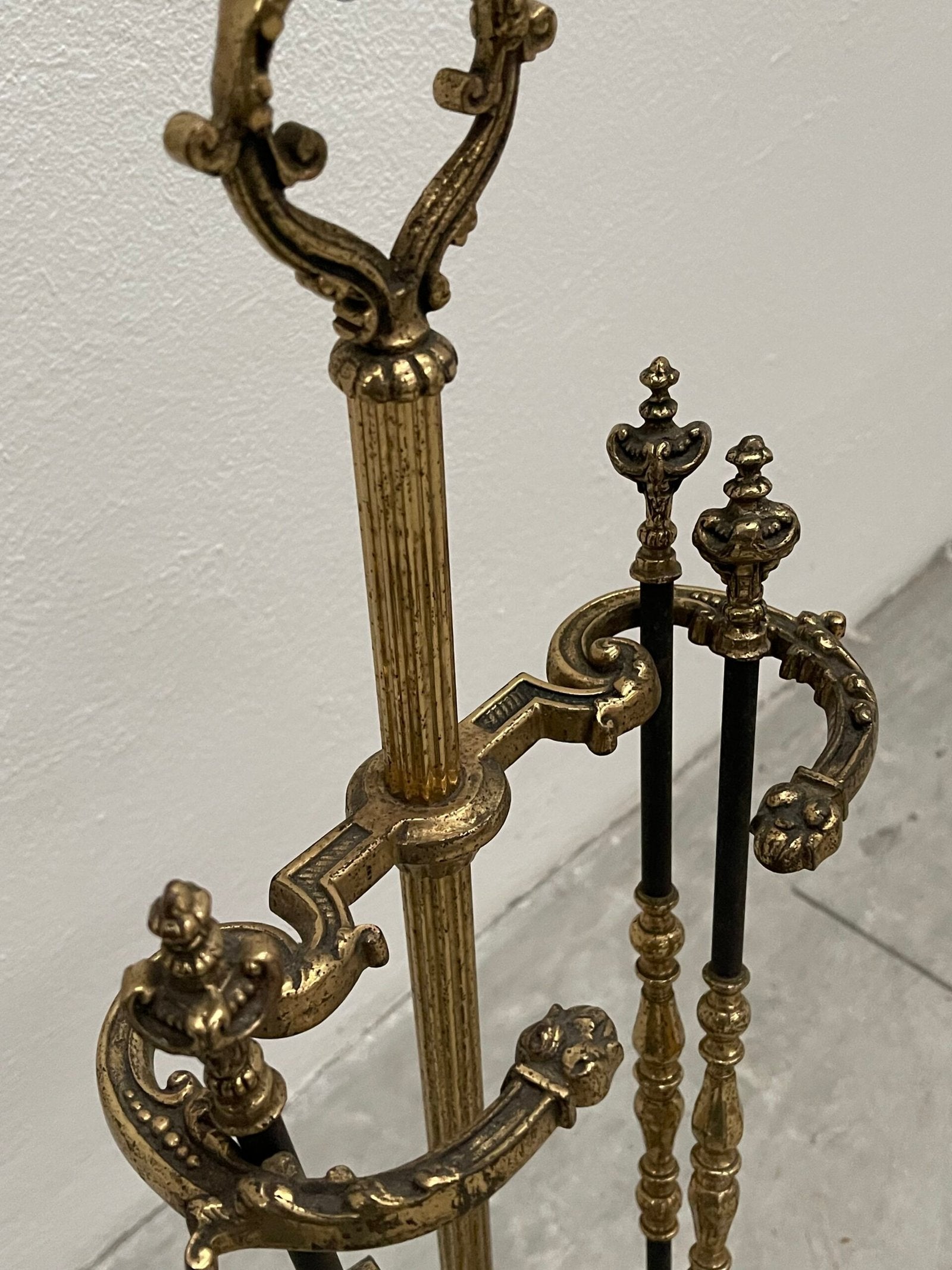 Antico atrezzi da camino in bronzo italiano XIX secolo