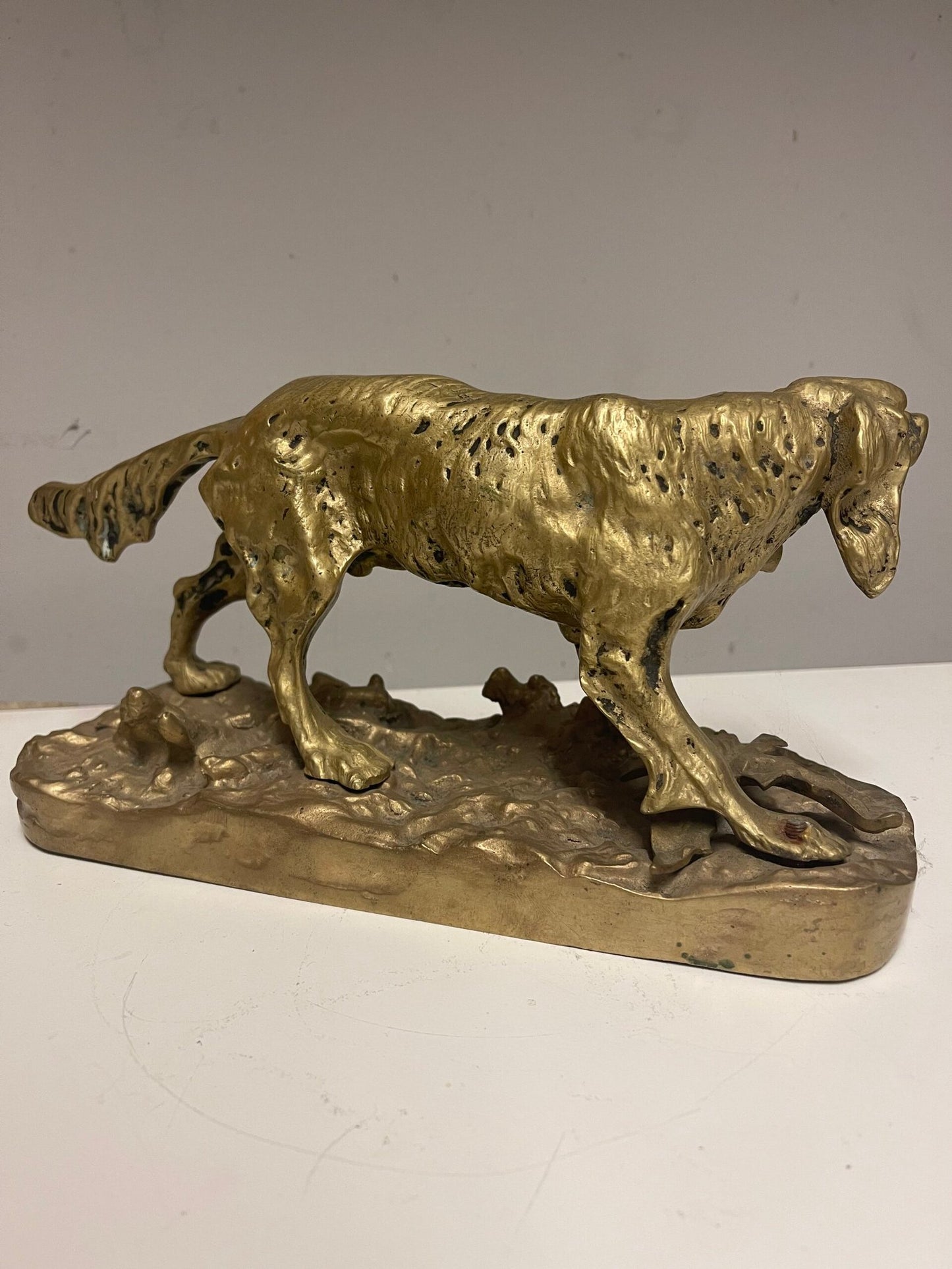 Scultura "Cane da Caccia in Punta" in Bronzo Dorato