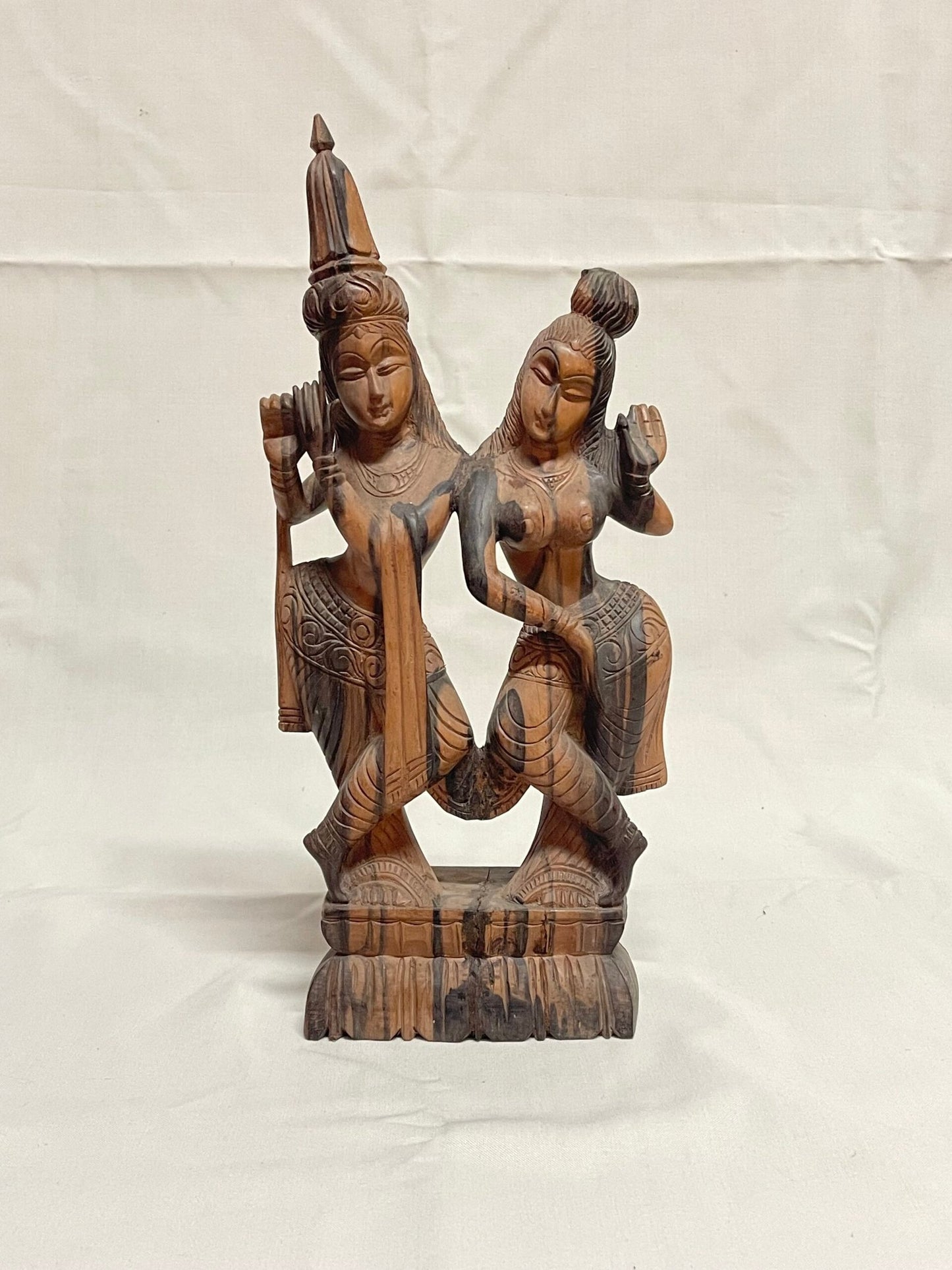 Affascinante Scultura in Legno Intagliato