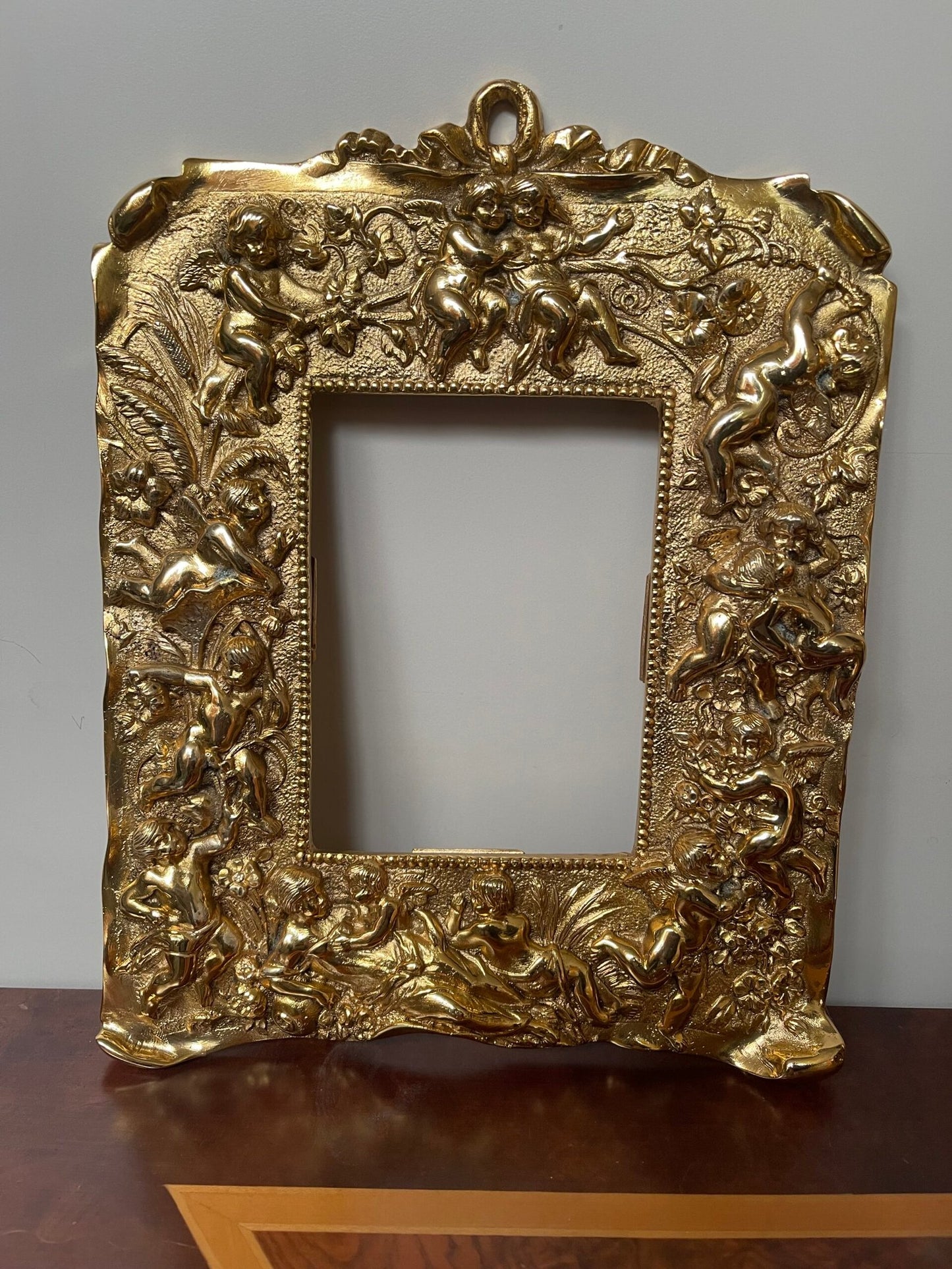 Cornice Barocca "Danza di Putti"