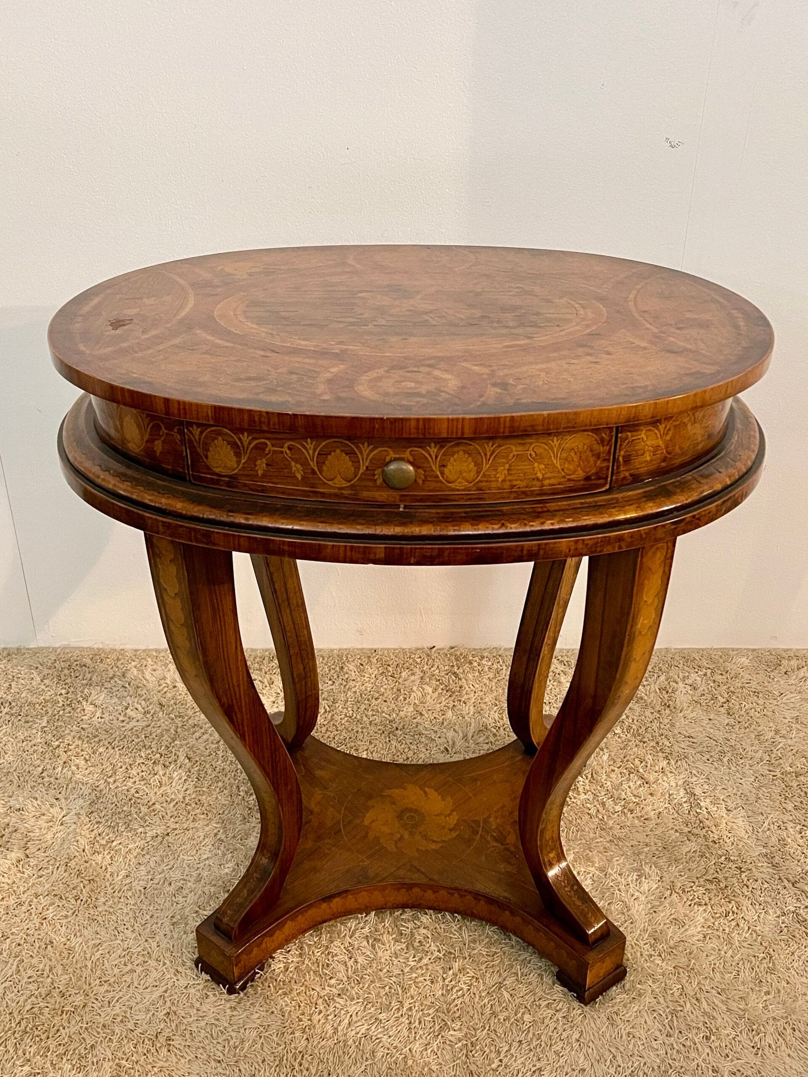 Tavolino Ovale con Intarsi – Stile Neoclassico, Epoca Fine '800 / Inizi '900