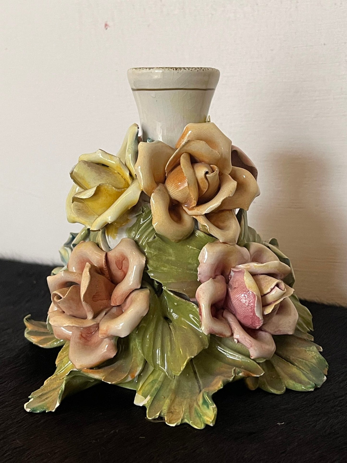 Coppia di Candelieri Vintage in Porcellana con Rose – Bassano