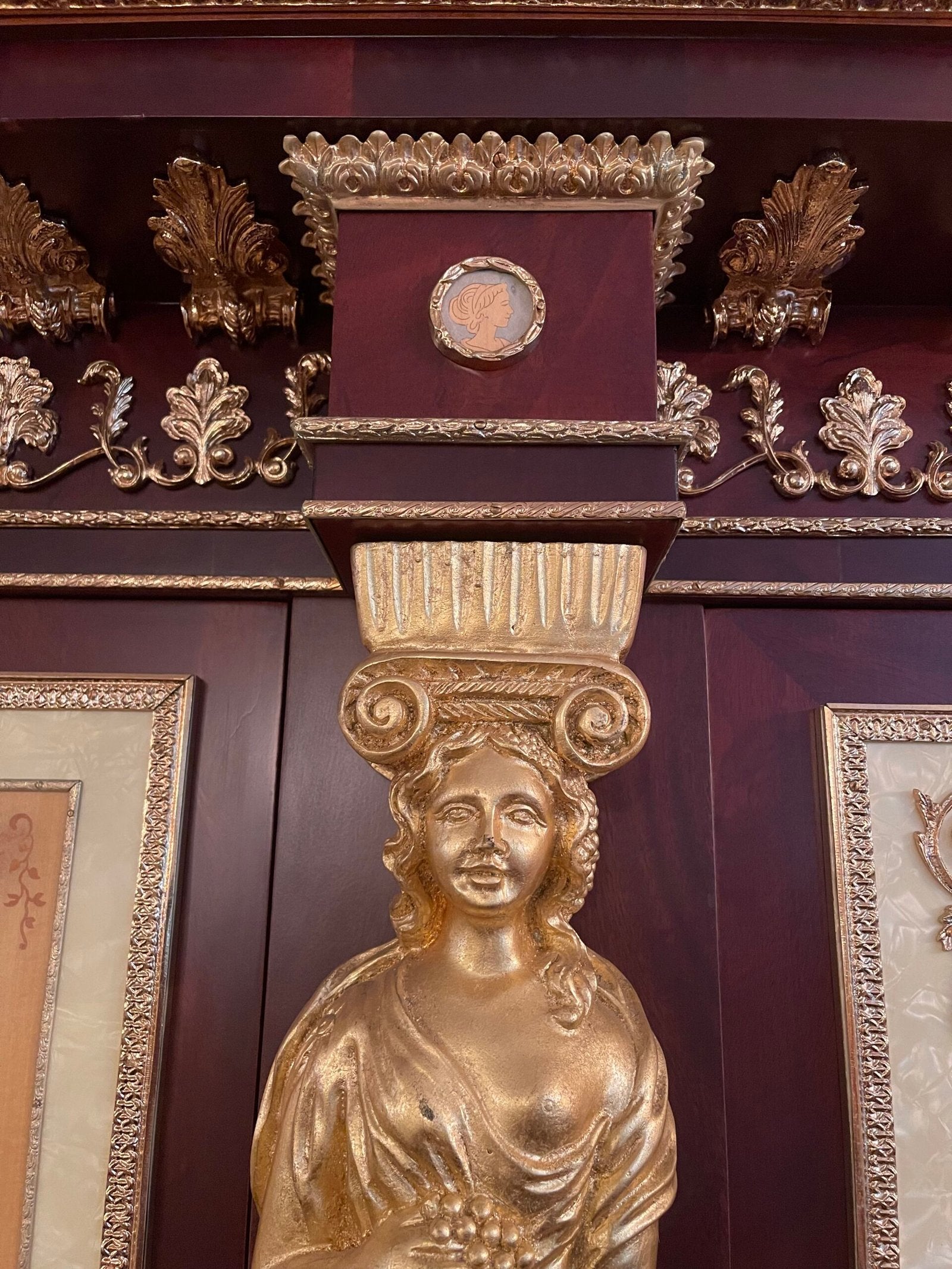 Cabinetto da Monetieri Maria Antonietta – Eleganza e Raffinatezza del XX Secolo