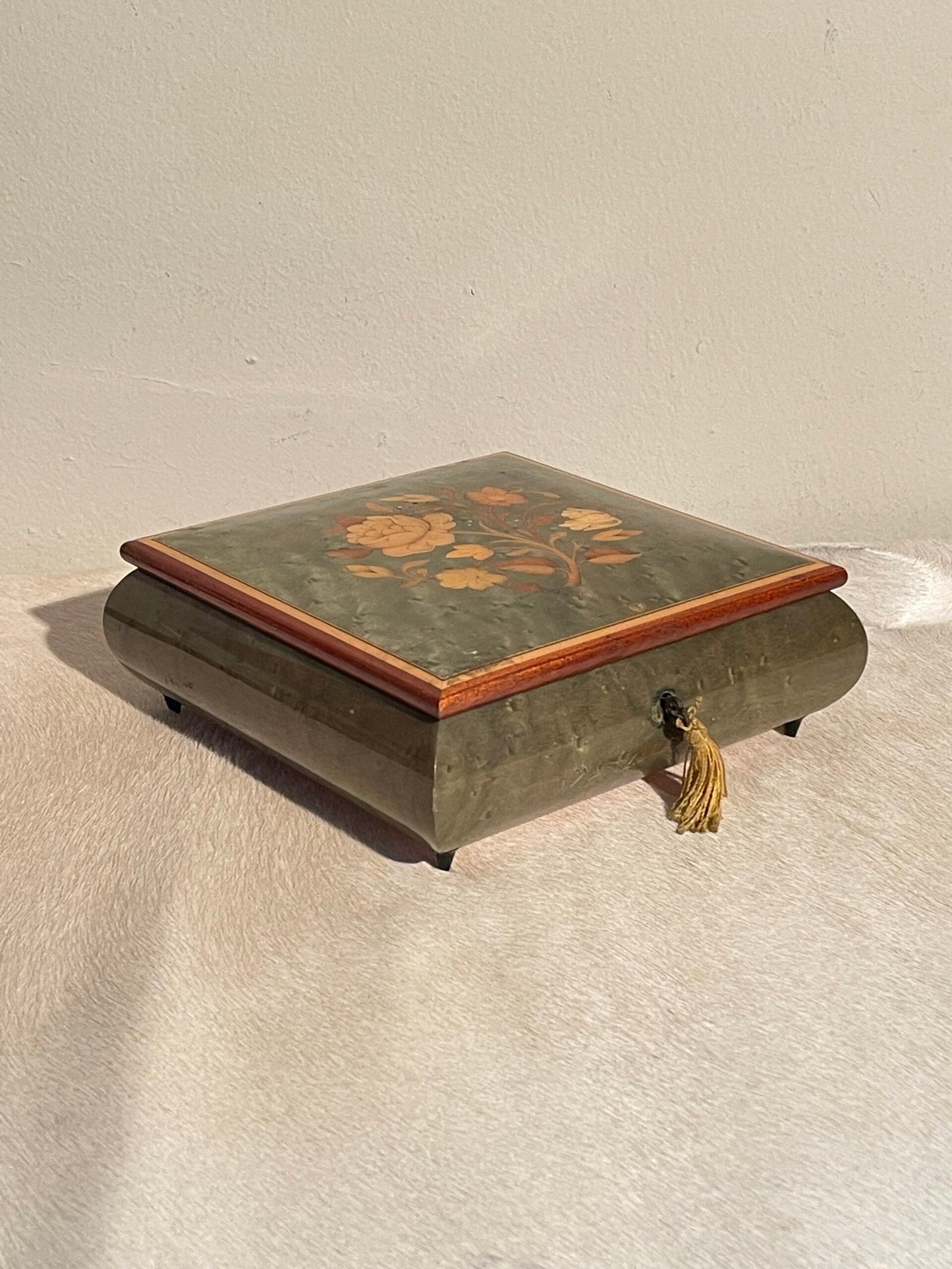 Cofanetto in legno di radica verde pregiata – «Eleganza Fiorentina»