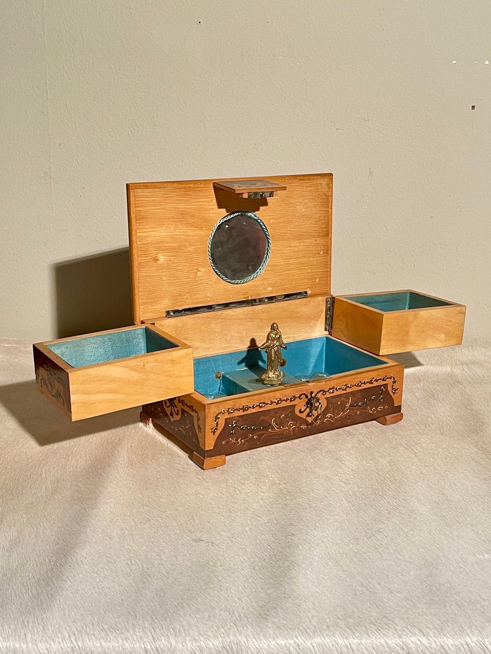 Scrigno delle Meraviglie in Legno Intarsiato anni '90