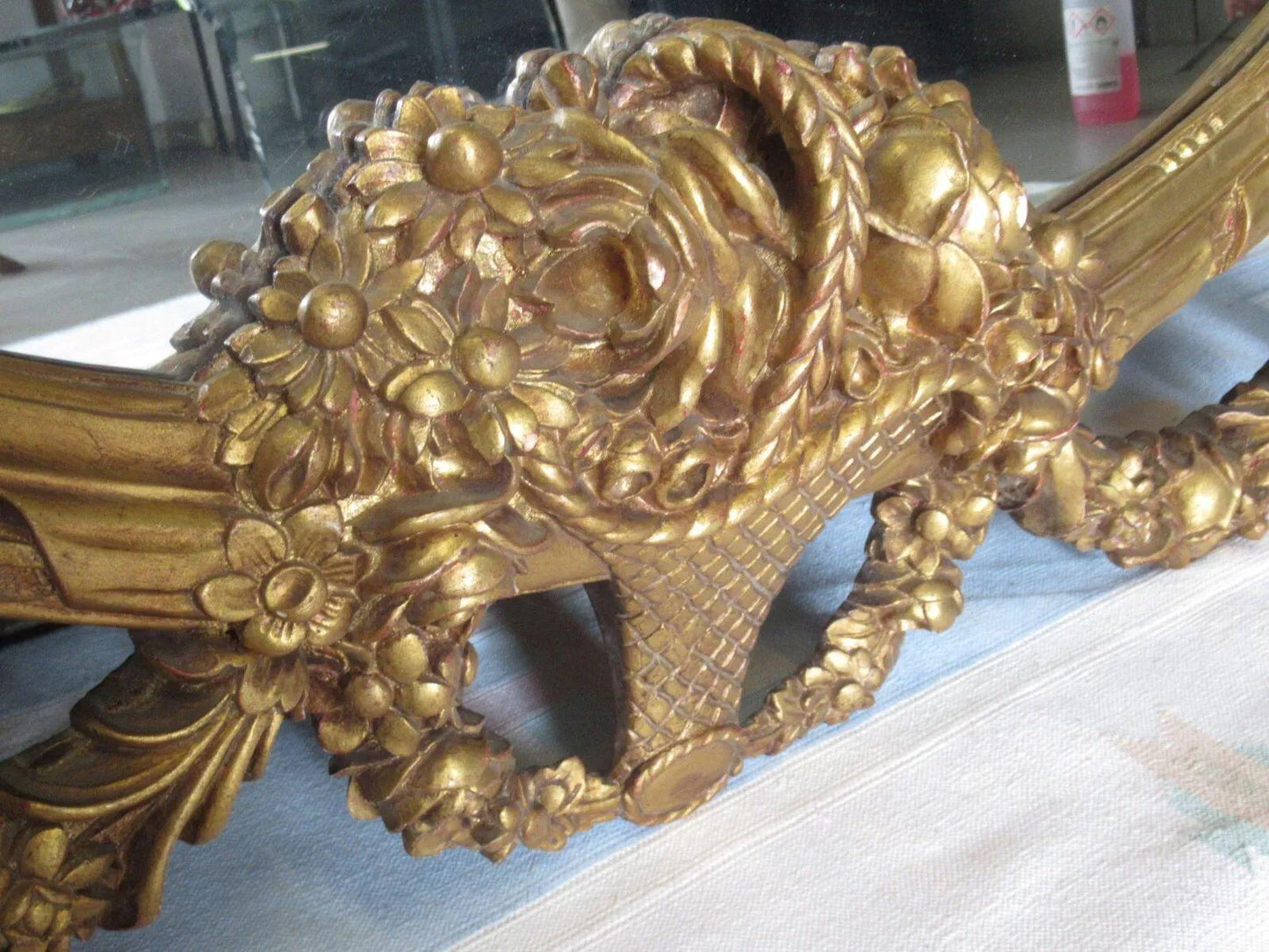 Specchio grande in legno intagliato dorato stile barocco, XIX secolo