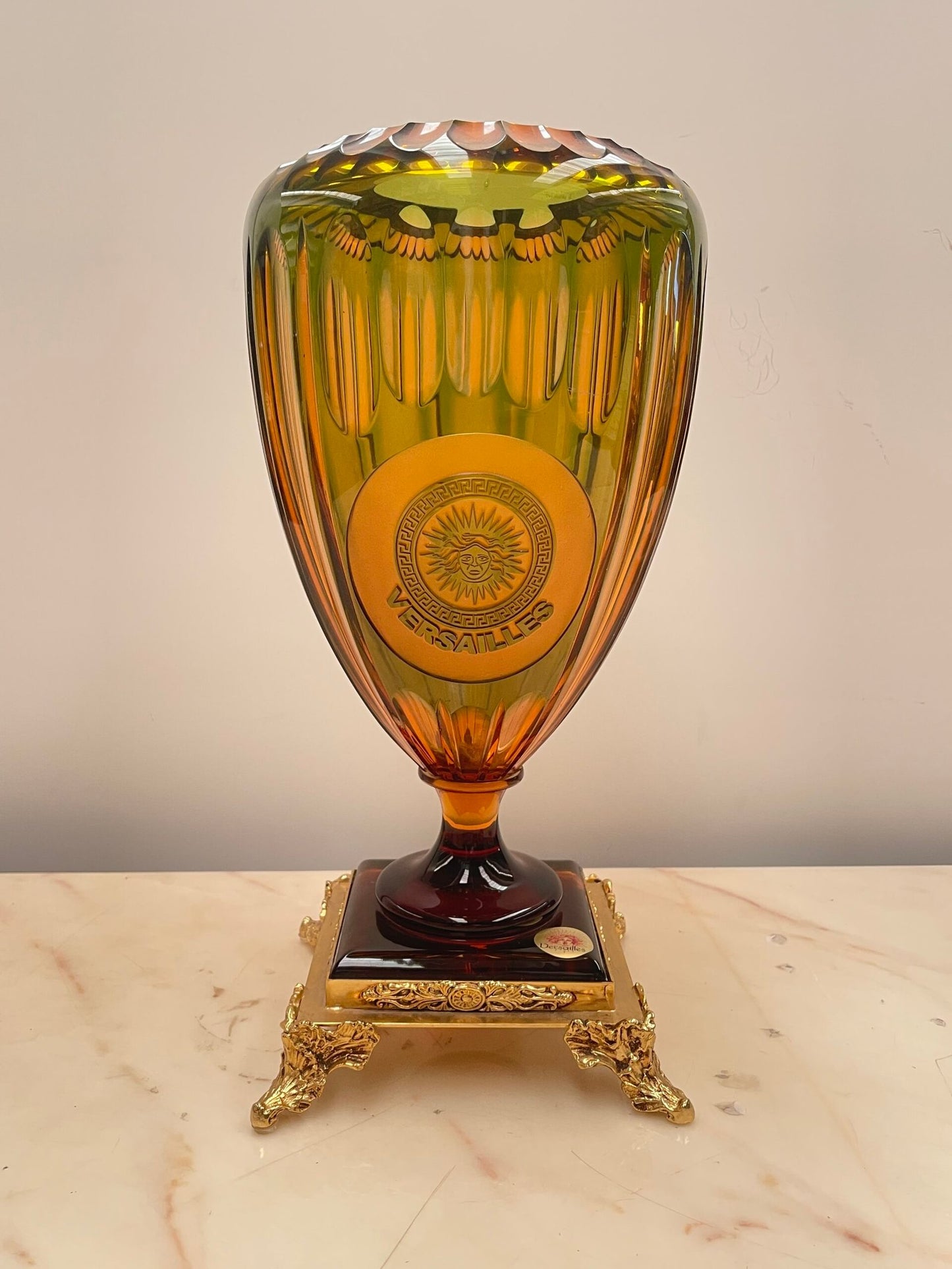Splendido Vaso in Cristallo Versace con Base Dorata. Italia, anni '70