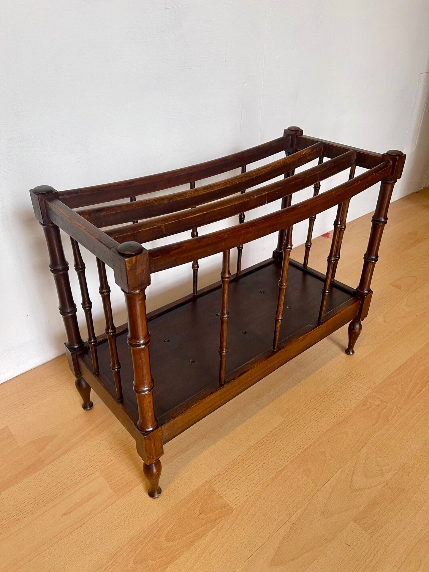 Portariviste vintage in legno