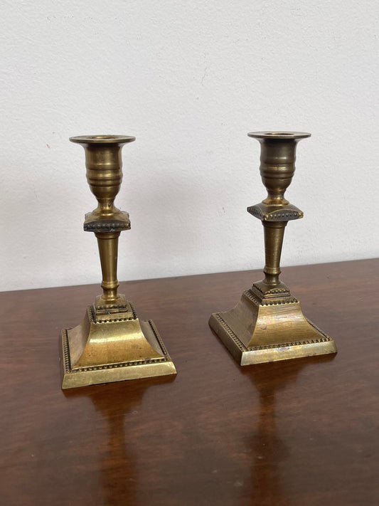 Coppia di candelabri in ottone vintage anni '50