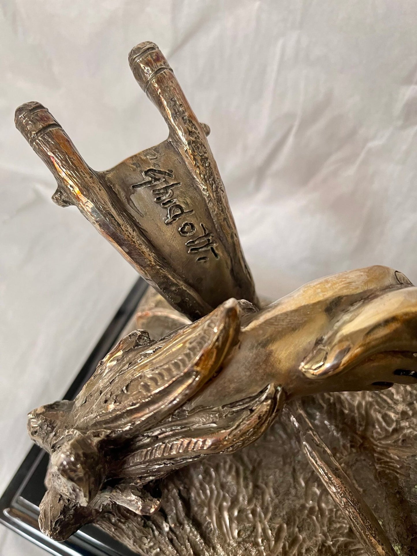 Scultura in Bronzo su Base in Marmo – “La Stretta di Mano” di G. Ruggeri