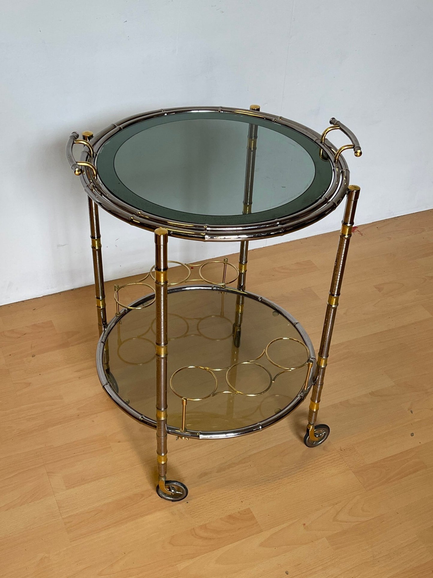 Carrello bar vintage in metallo ottonato e vetro fumé, Italia, anni '70