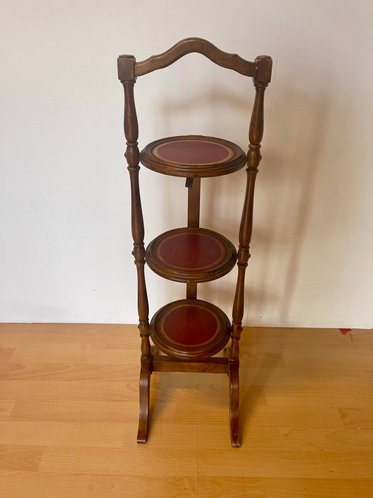 Tavolinetto pieghuevole tre piani in legno vintage