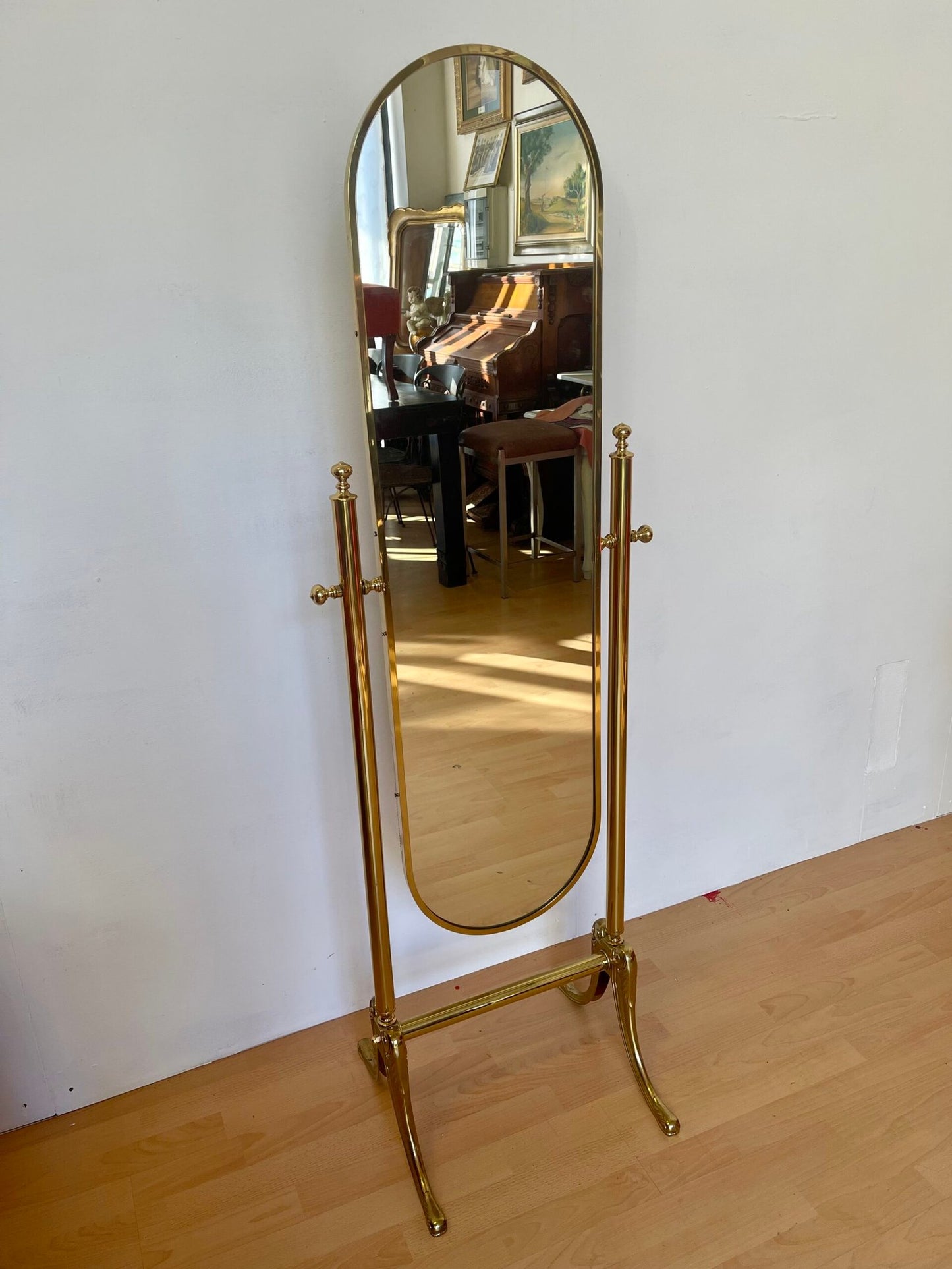 Specchio da terra a psiche in ottone