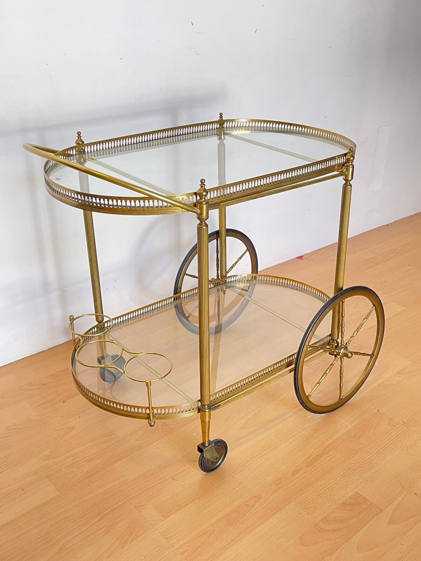 Carrello Bar vintage in Ottone e Vetro, anni 60 «Eleganza Dorata»