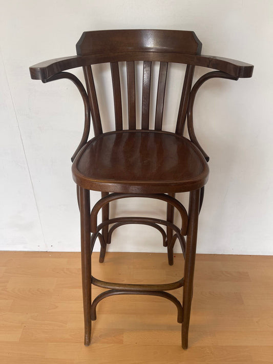 Sgabello Thonet vintage con schienale avvolgente