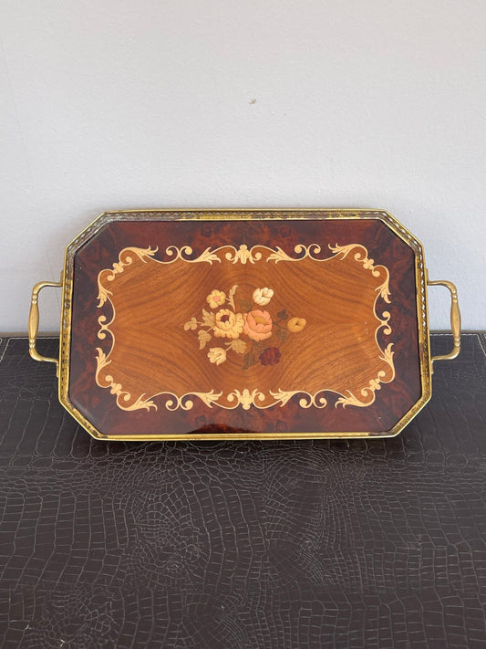 Vassoio vintage in legno intarsiato con manici in ottone – Eleganza senza tempo