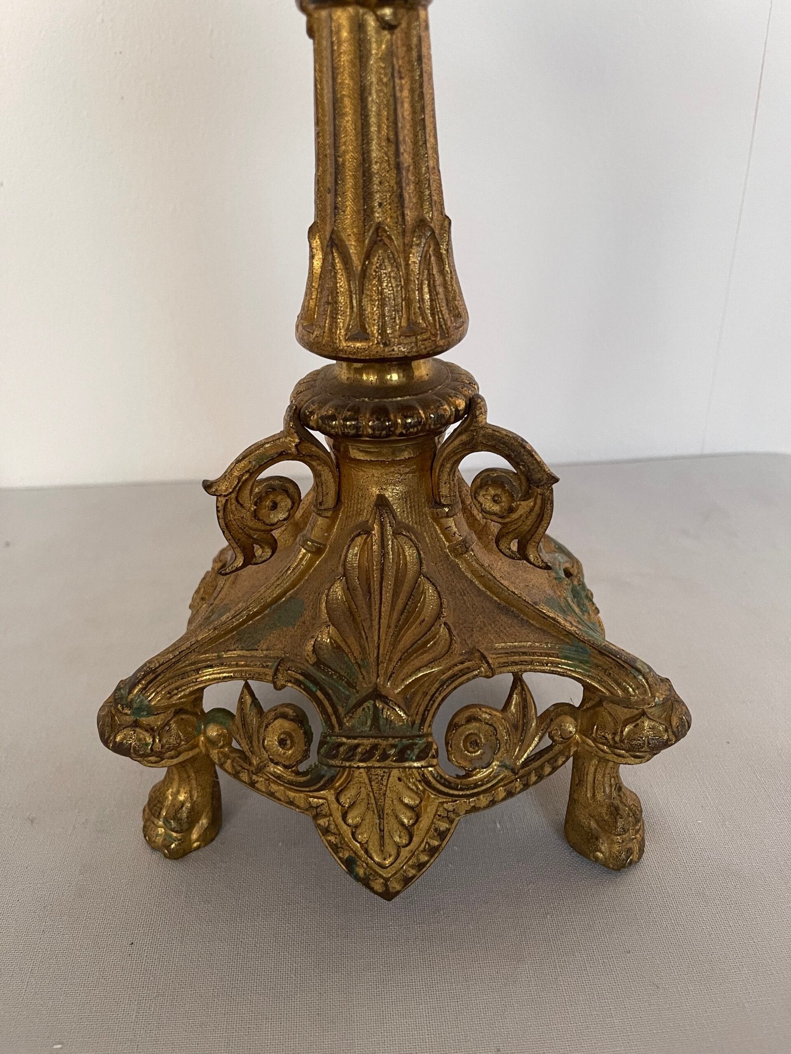 Coppia di Candelabri Antichi a 9 Fiamme in Bronzo Dorato - Stile Barocco