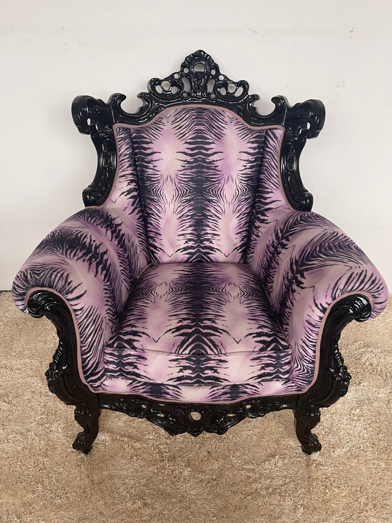 Splendida poltrona barocca Tiger Glam