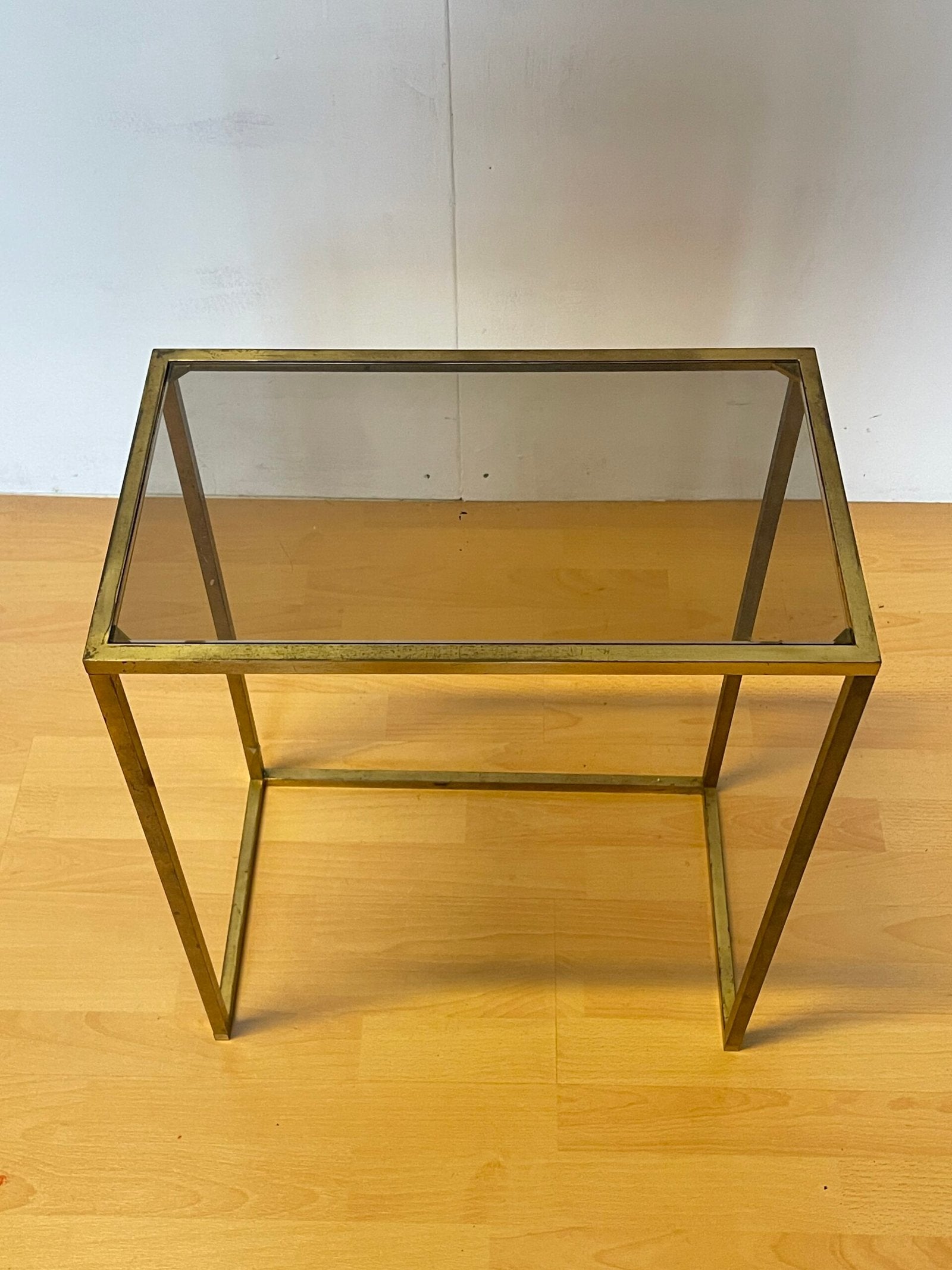 Tavolino Moderno in Vetro e ottone Dorato Design Modern Glam