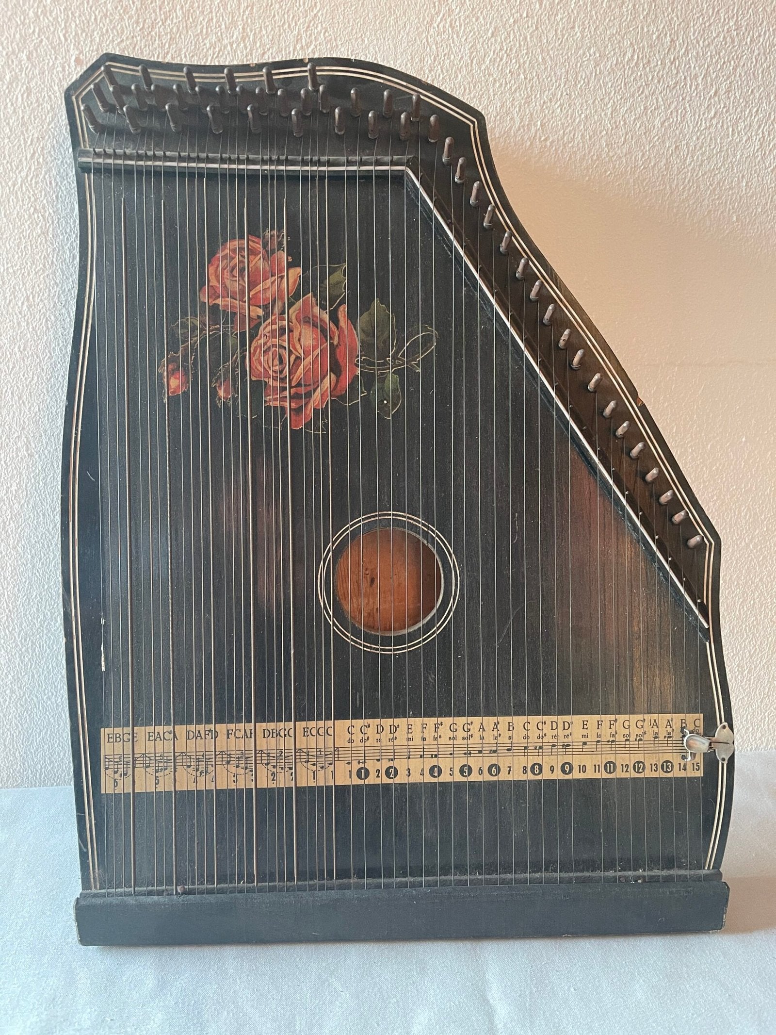 Zither Antico con Decorazioni Floreali Dipinte a Mano