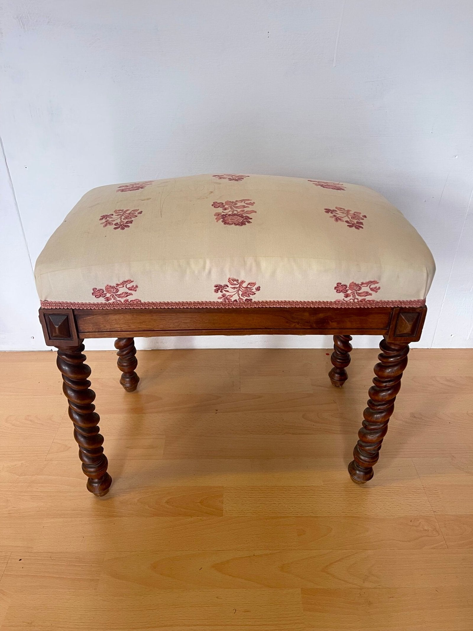 Sgabello da toilette o da camera