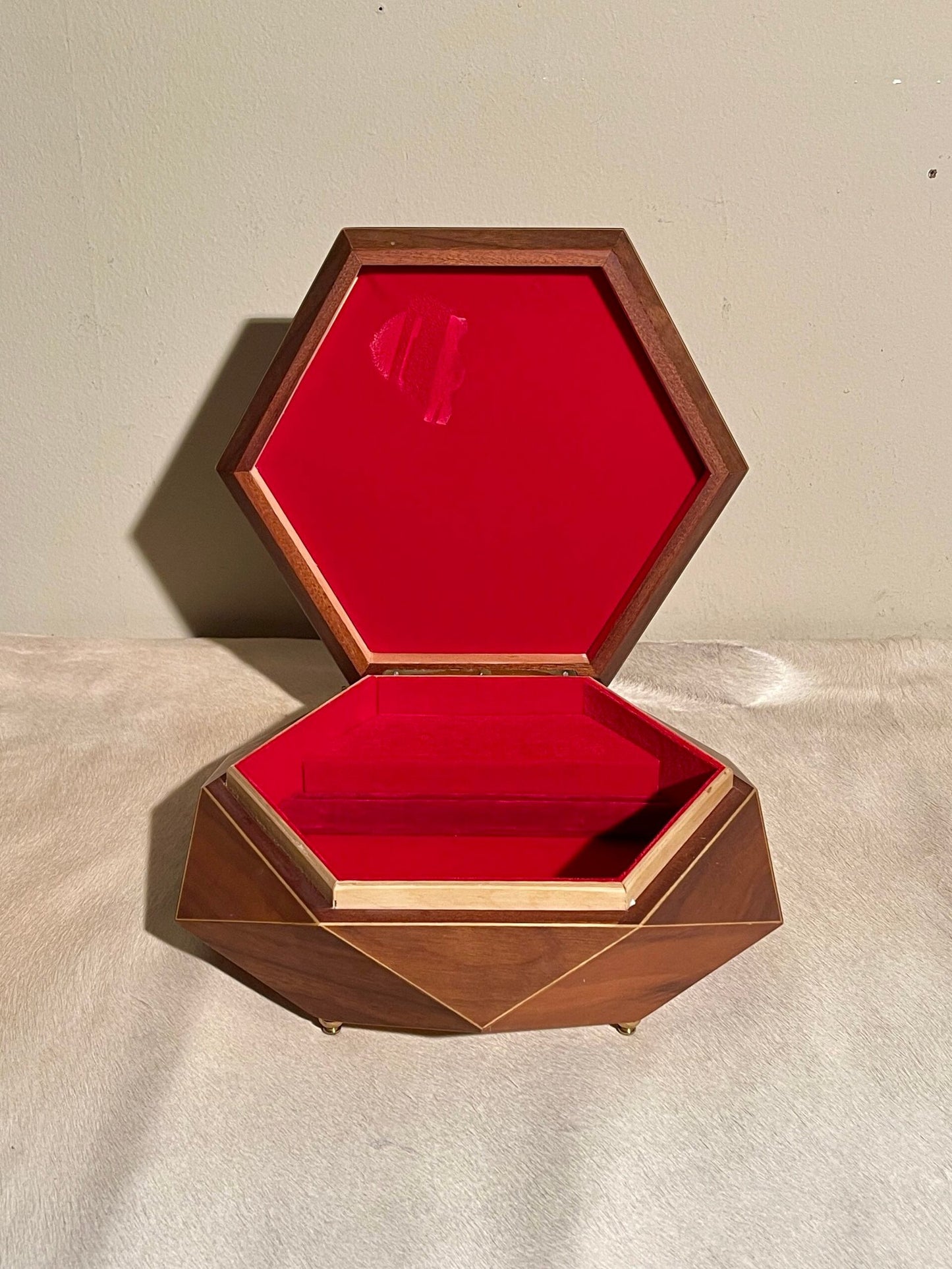 Scrigno Gioiello Musicale in Legno – Made in Italy (1990s)