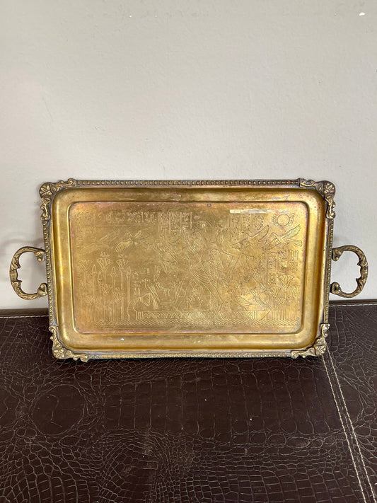 Vassoio Vintage in Metallo con Incisioni Egizie e Manici Decorati