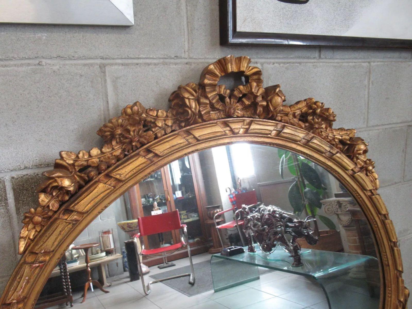 Specchio grande in legno intagliato dorato stile barocco, XIX secolo