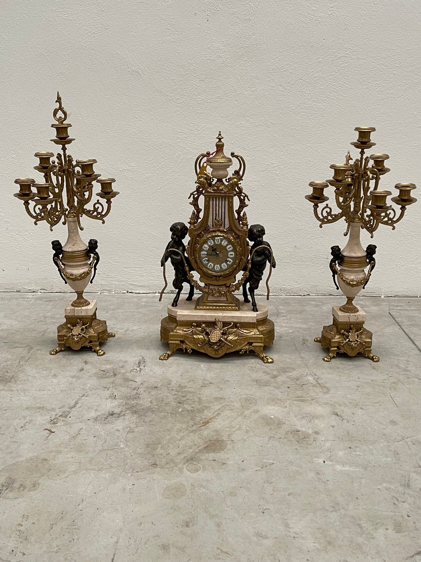 Sontuoso Candelabro a Sette Luci in Bronzo e Marmo