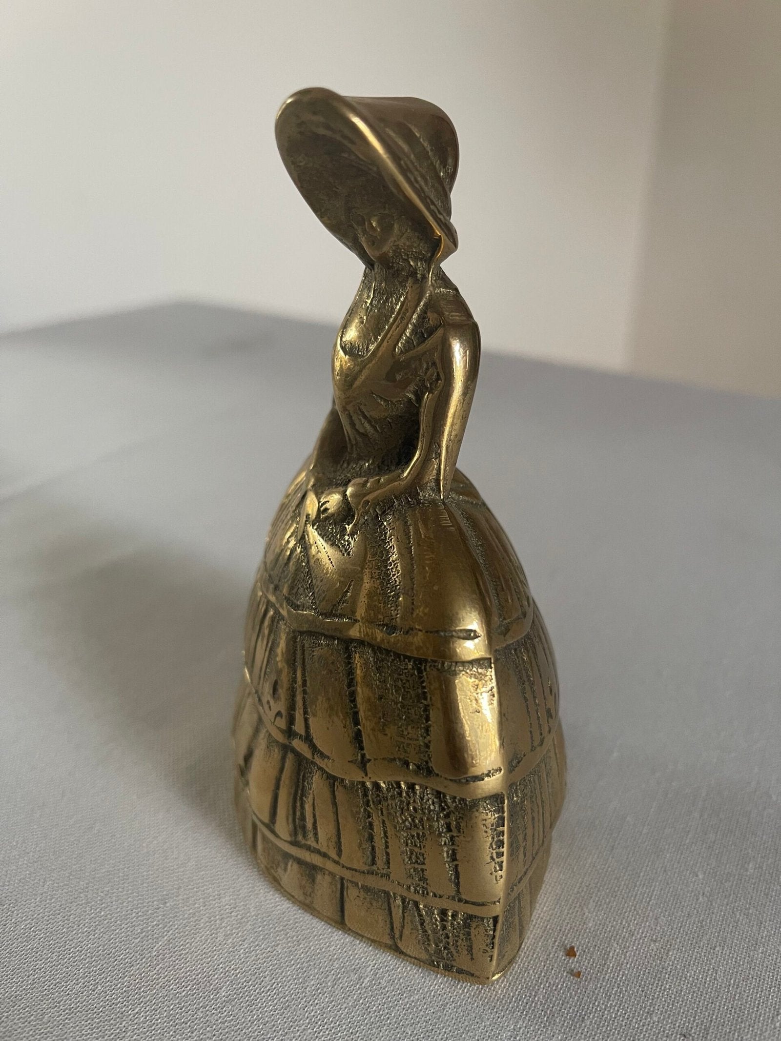 Statuetta/Campana in Bronzo a Forma di Dama Vittoriana