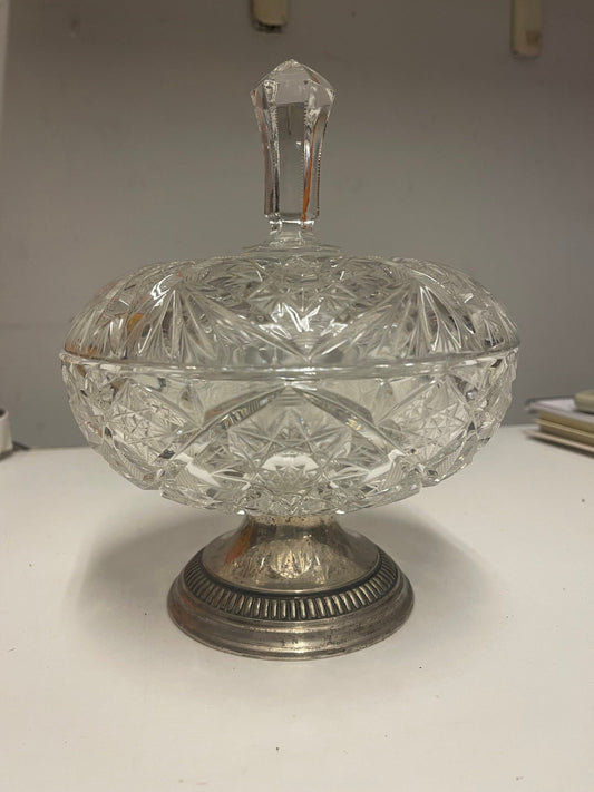 Zuccheriera in cristallo molato e base argentata
