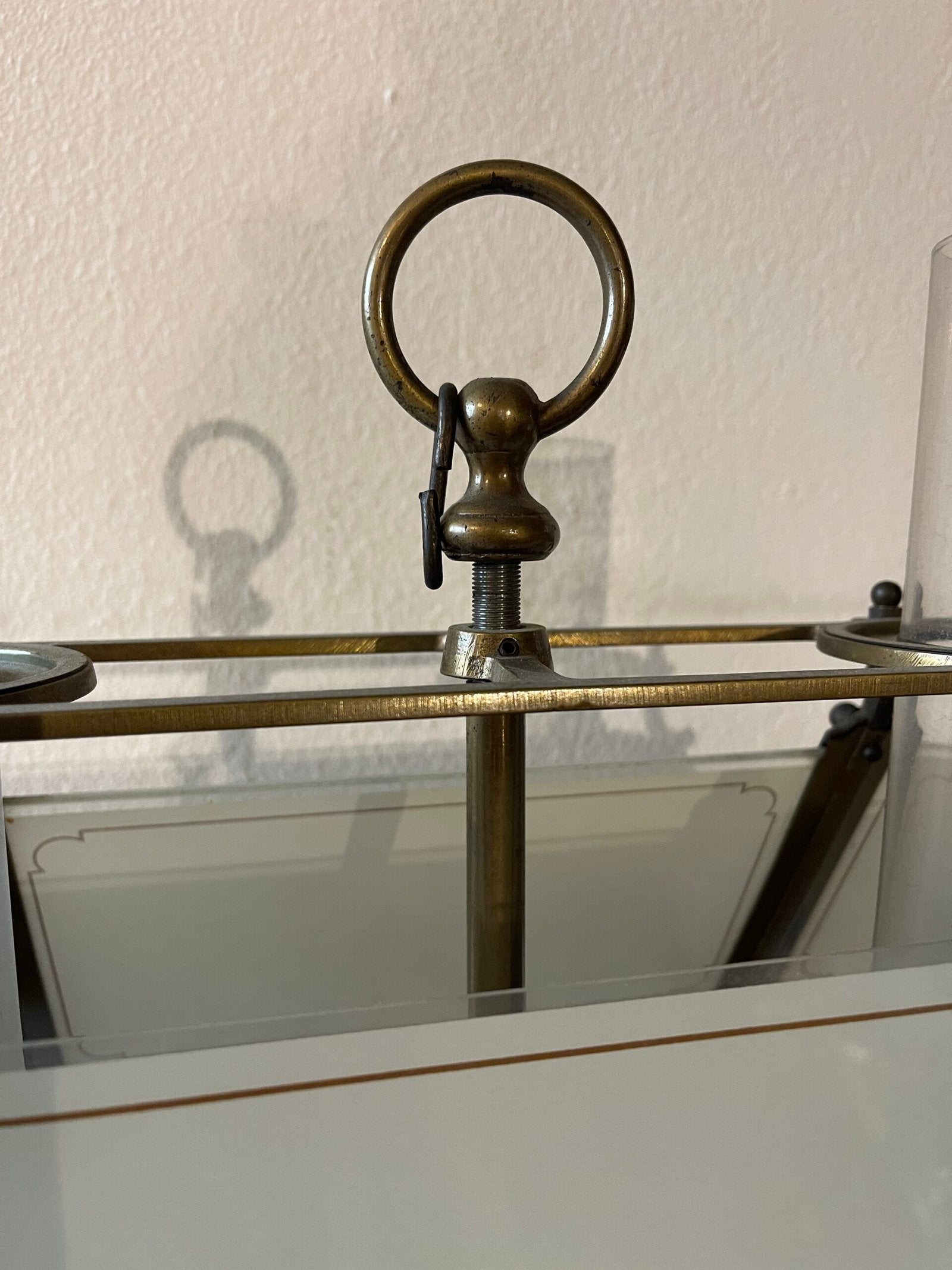 Fotografia da Tavolo "Locomotiva" in Ottone e Legno con Doppia Luce