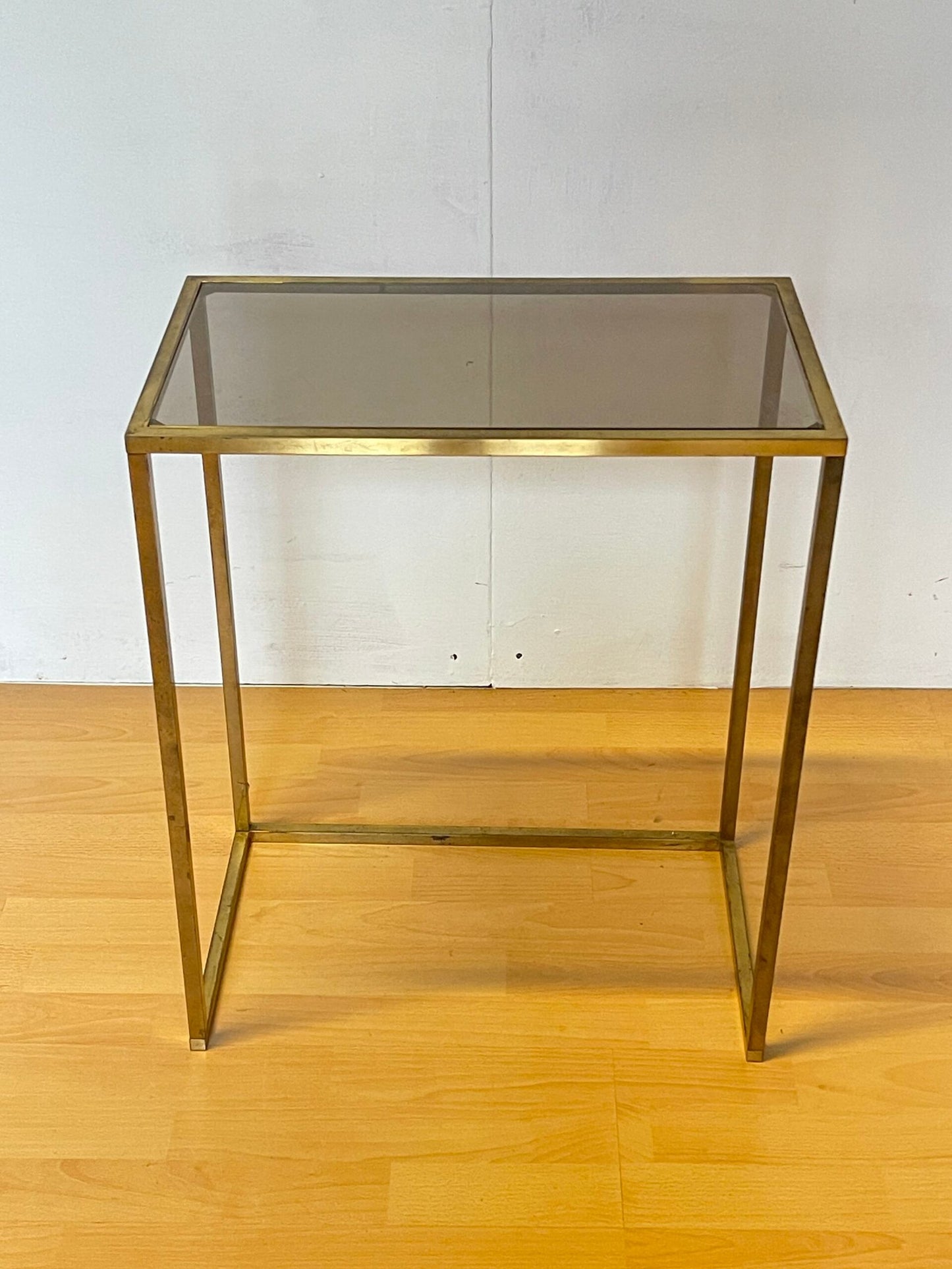 Tavolino Moderno in Vetro e ottone Dorato Design Modern Glam