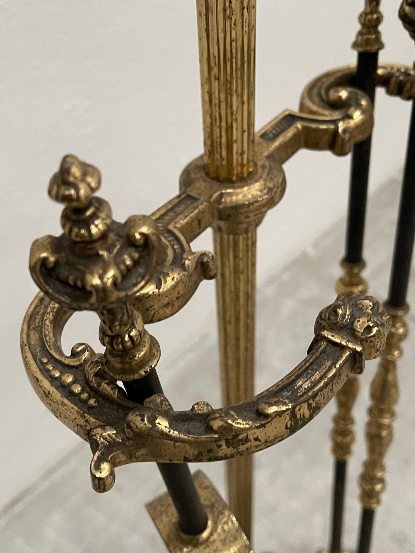 Antico atrezzi da camino in bronzo italiano XIX secolo