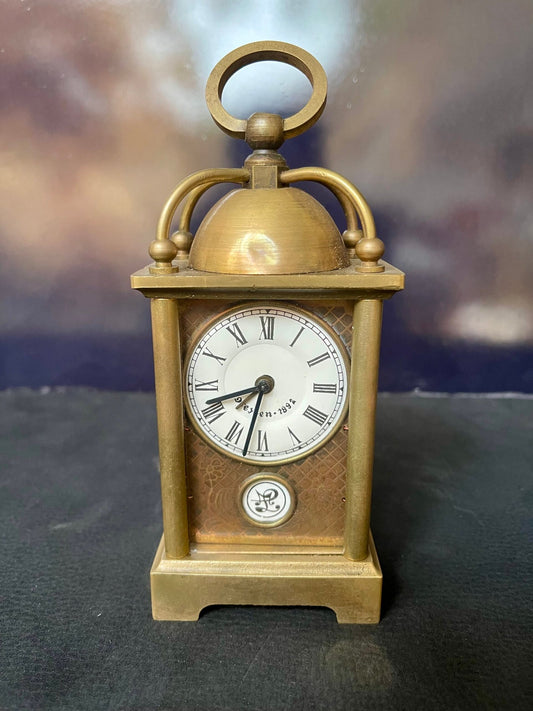 Orologio da tavolo in stile Liberty